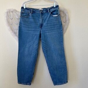 Abercrombie Fitch The Mom High Rise Straight Leg Jeans Medium Wash Size 32